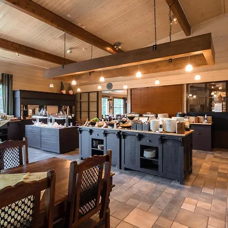 Lapland Ounasvaara Aparthotel 4*