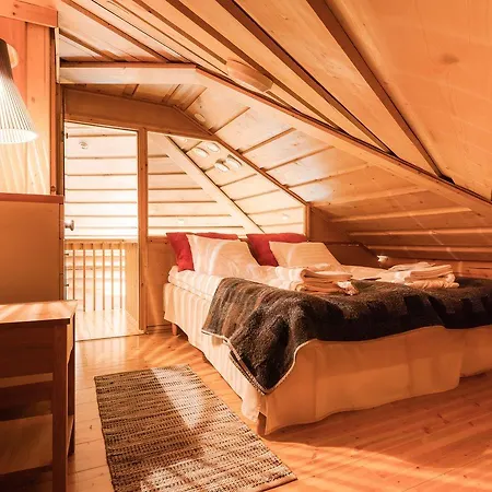 Lapland Ounasvaara Aparthotel 4*