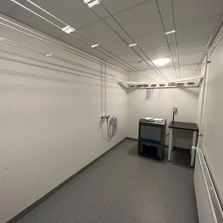 - King Size Bed - Gym&wifi - Indoor Parking Apartment