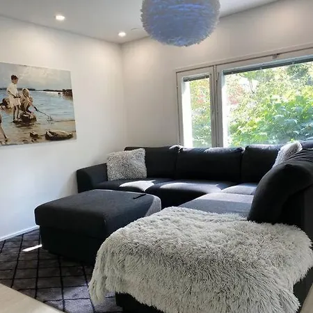 Modern Apt - King-size Bed - Wifi -self Check In Apartment *