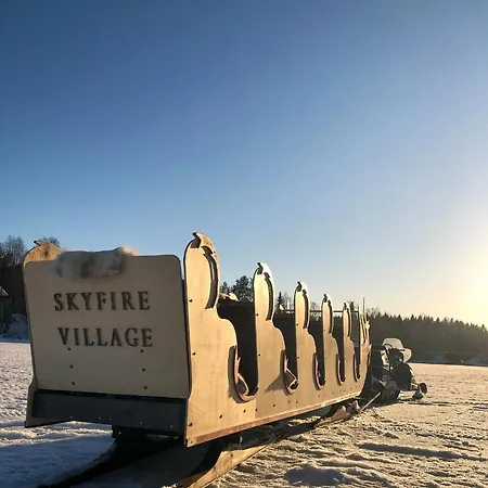 Skyfire Village Igloos - Includes Transportation, Meals&accommodation Village de vacances