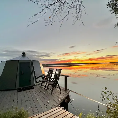 Apartment Northern Lights Glass Igloo Getaway For Couples *