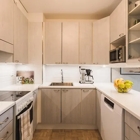 Penthouse With Sauna - King Size Bed - Free Wifi! * Rovaniemi