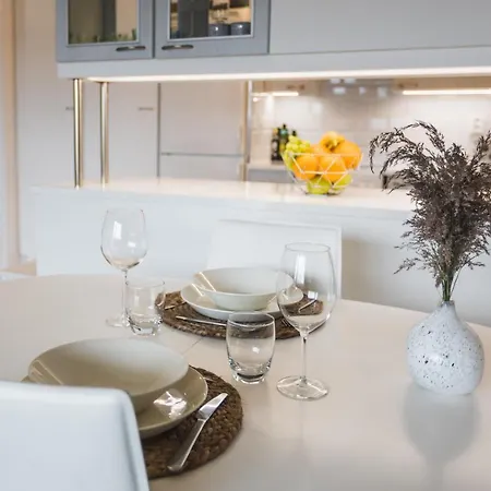 Apartment Penthouse With Sauna - King Size Bed - Free Wifi! *