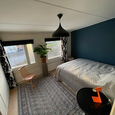 Stylish 2 Bedroom City Apartment *