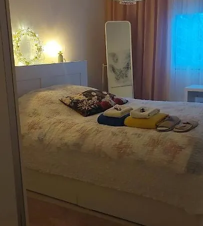 Yopymista Keskustan Kupeessa *