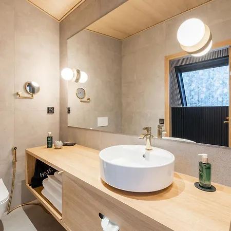 Glass Station touristique 5*
