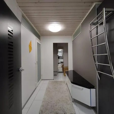 Villaski Apartment *
