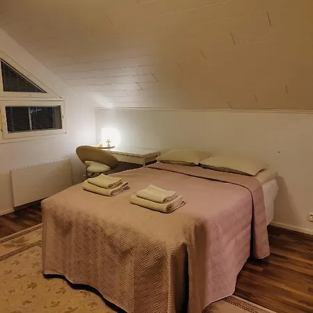 Arctic Circle Private 2nd Floor And Balcony Apartment