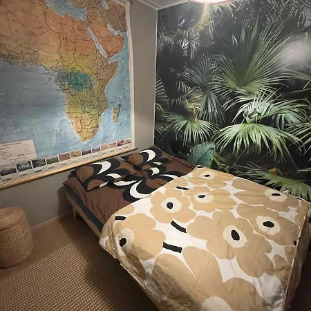 Stylish 2 Bedroom City Apartment *