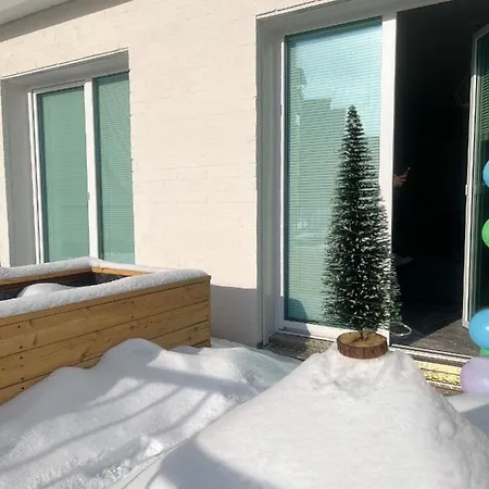 Winter Arctic Apartment *