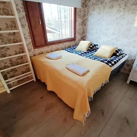 Comfy House With 6 Bedrooms Villa *