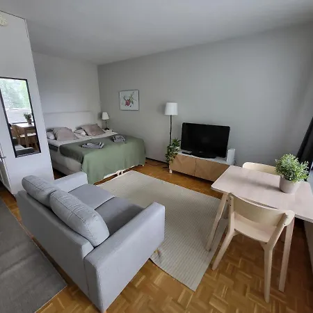 Apartment Beautiful - Easy Check-in, Free Parking & Wifi *