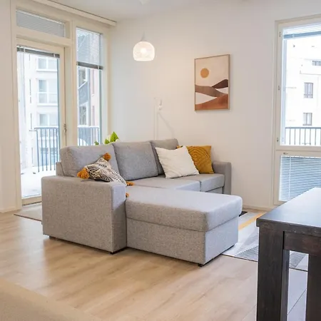 Snowflake Suites, Pet Friendly Apartment