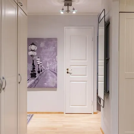 Arctic Holiday 2 Apartment *