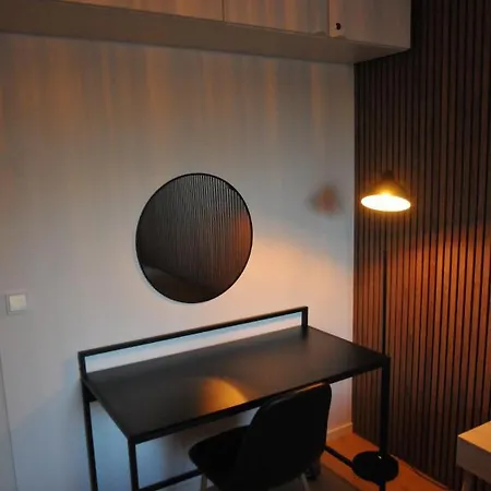 Apartment For Six Near Railway Station *