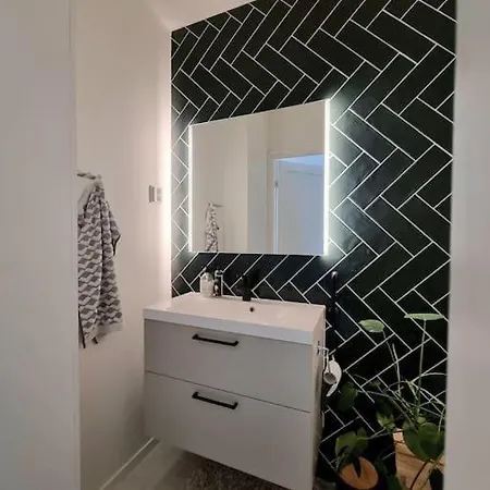 Black Pearl Apartment *