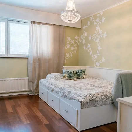 Apartment Nordic Gem Near Railway Station, Free Parking And Wifi *