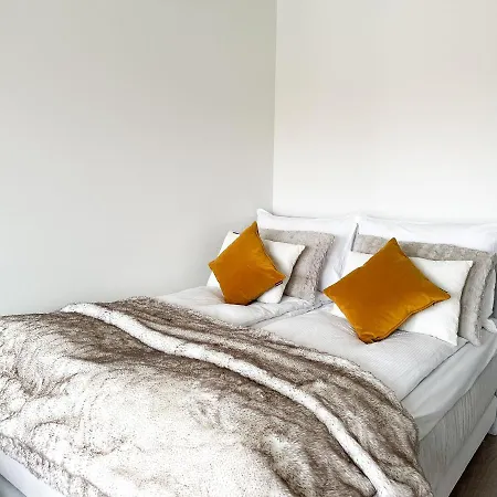 Aurora Ii Apartment *