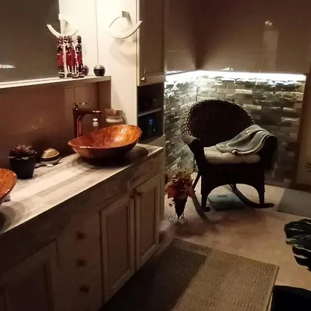Atmospheric House On Riverbank Apartment