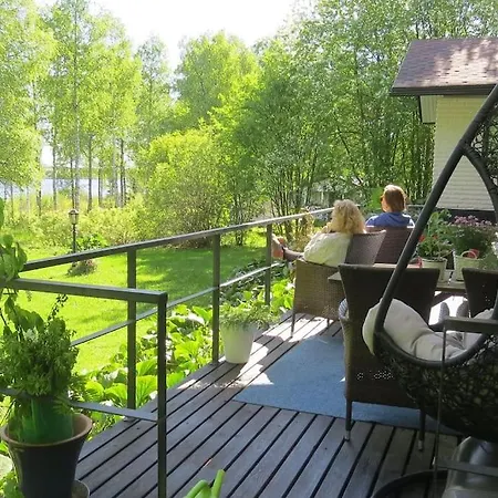 Apartment Atmospheric House On Riverbank