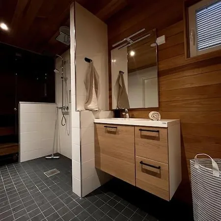 Apartment Cozy House Nearby The Services *