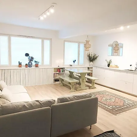 A Riverside Surrounded By Parks Apartment *