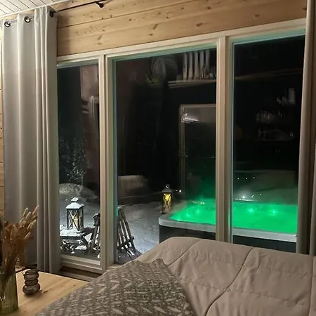 Apartment Log House With Sauna&jacuzzi! Rovaniemi