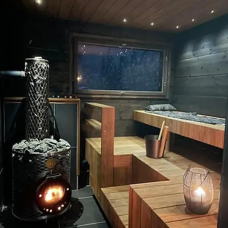 Log House With Sauna&jacuzzi! * Rovaniemi
