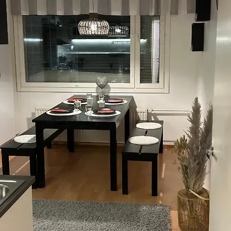 Keskustan Tilava Kaksio Apartment