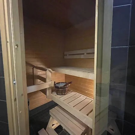 Pearl Apartment *