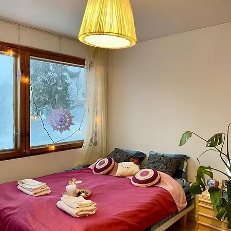 Apartment Joy - Cosy 950m From The Train Station