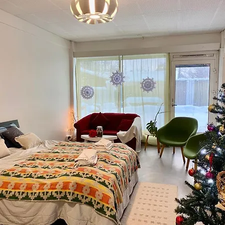 Apartment Joy - Cosy 950m From The Train Station