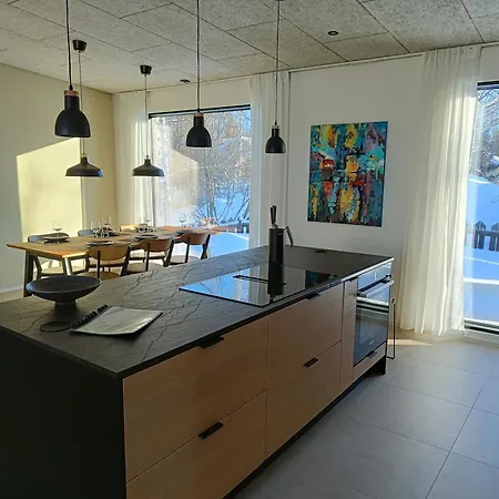 Villa Pajunkissa With Jacuzzi And Sauna Rovaniemi