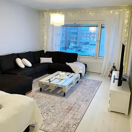 Spacious In Heart Of Apartment