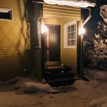 Meditation With Light Bfast - Private Toilet, No Shower Homestay Rovaniemi
