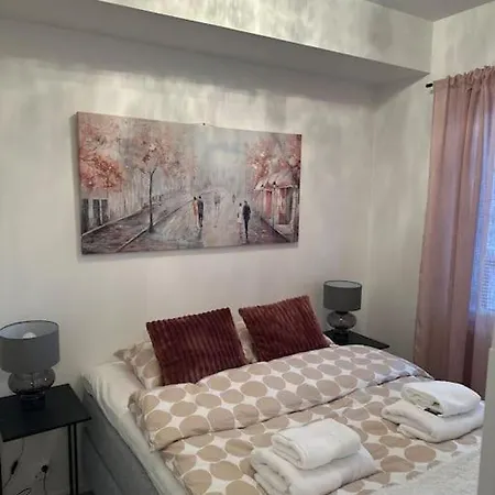 Stylish In A Peacefull Place Apartment