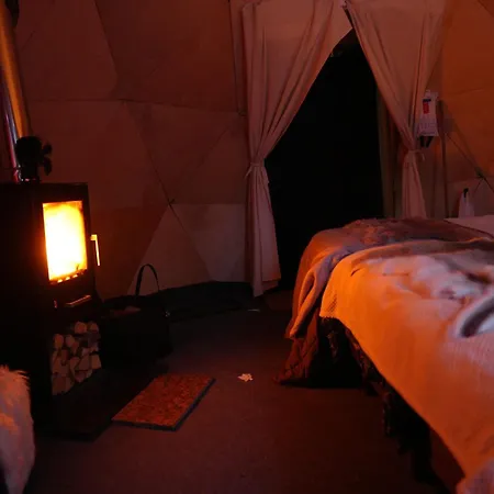 Aurora Igloo Fireplace-heated Tents In A Secret Forest With Private Jacuzzi And Shared Sauna Bathroom And Dog Friendly *
