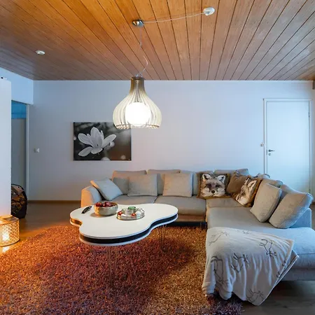 Arctic River House *