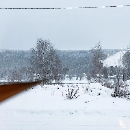 Arctic River House *
