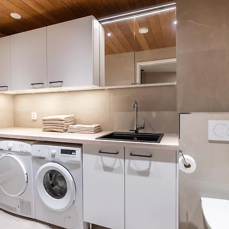 Brand New Arctic Snowstar Apartment