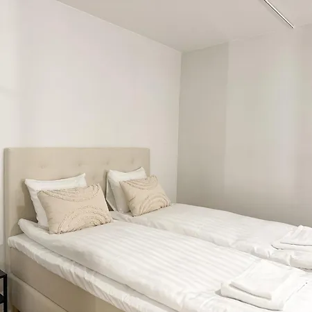 Aurora Apartment *