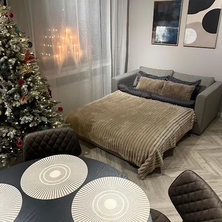 Modern @ Center Apartment *