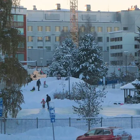Apartment A Riverside Surrounded By Parks *