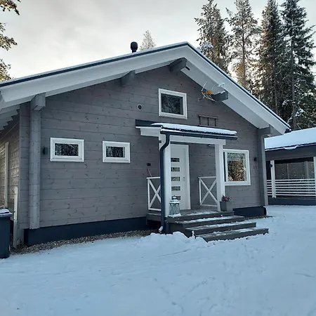 Sirius Sieri, Log-cottage By The Villa *