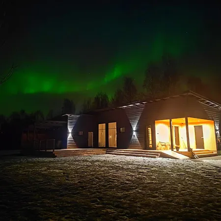 Villa Pajunkissa With Jacuzzi And Sauna