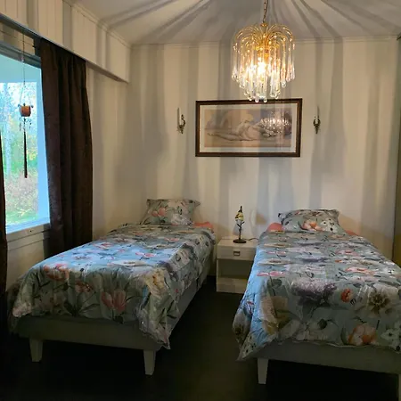Riverside For Families - Beautiful House Near Santa Claus Village Apartment *