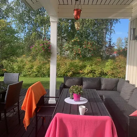 Riverside For Families - Beautiful House Near Santa Claus Village *