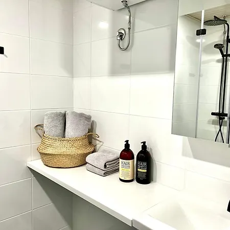 Modern Penthouse Studio With Private Terrace * Rovaniemi