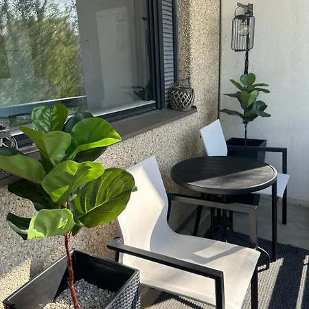 Apartment Modern @ Center